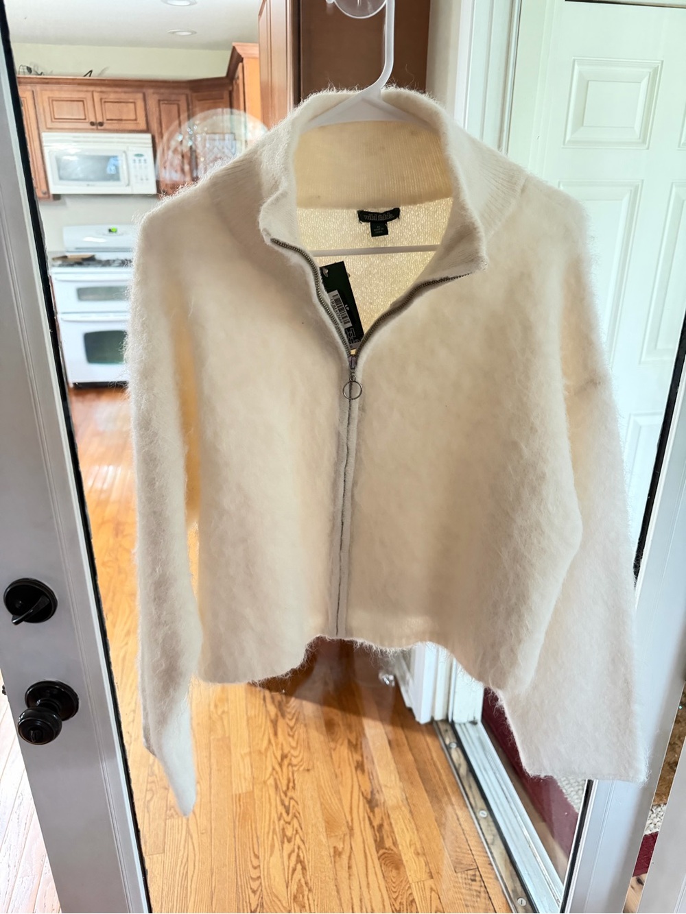 NWT Wild Fable Cream Fuzzy Zip-Front Cropped Cardigan. Sz. Medium